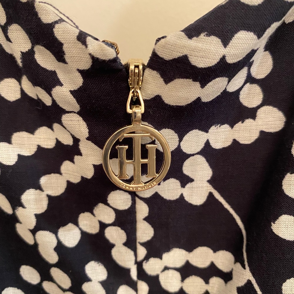 Tommy Hilfiger blue/white floral dress. Size: 2